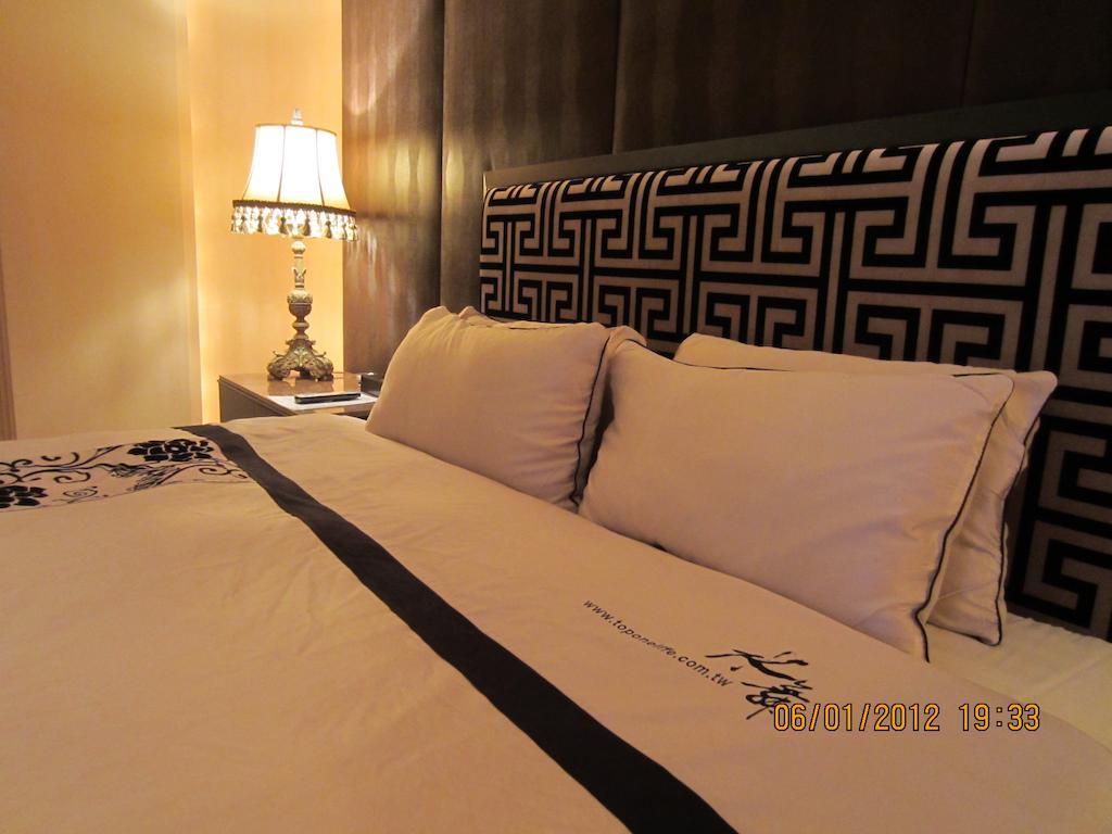 Sunshine Motel Taichung Extérieur photo