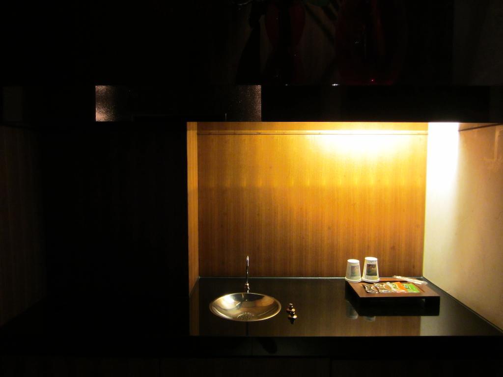 Sunshine Motel Taichung Extérieur photo