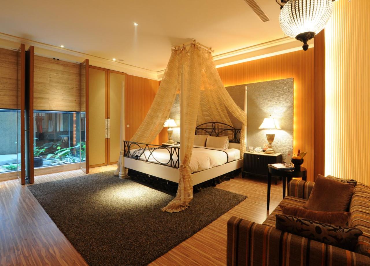 Sunshine Motel Taichung Extérieur photo