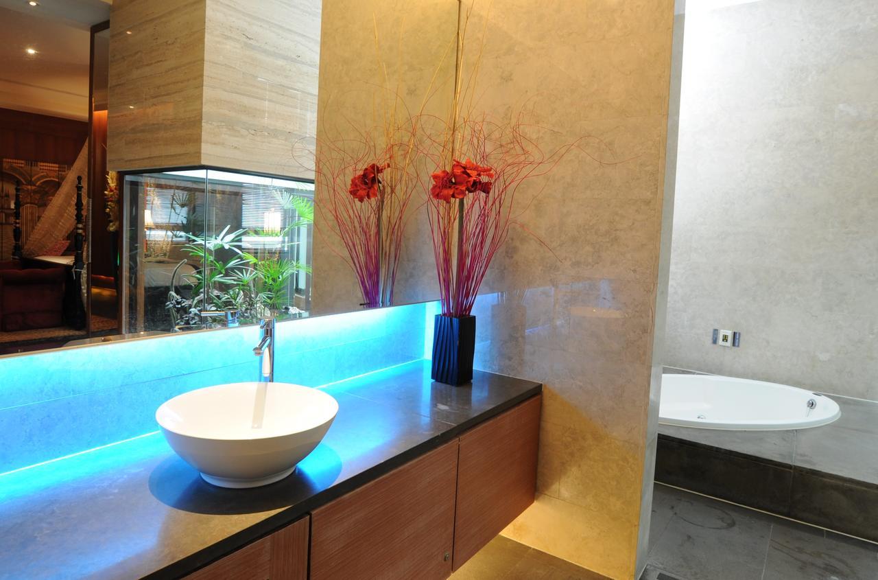 Sunshine Motel Taichung Extérieur photo