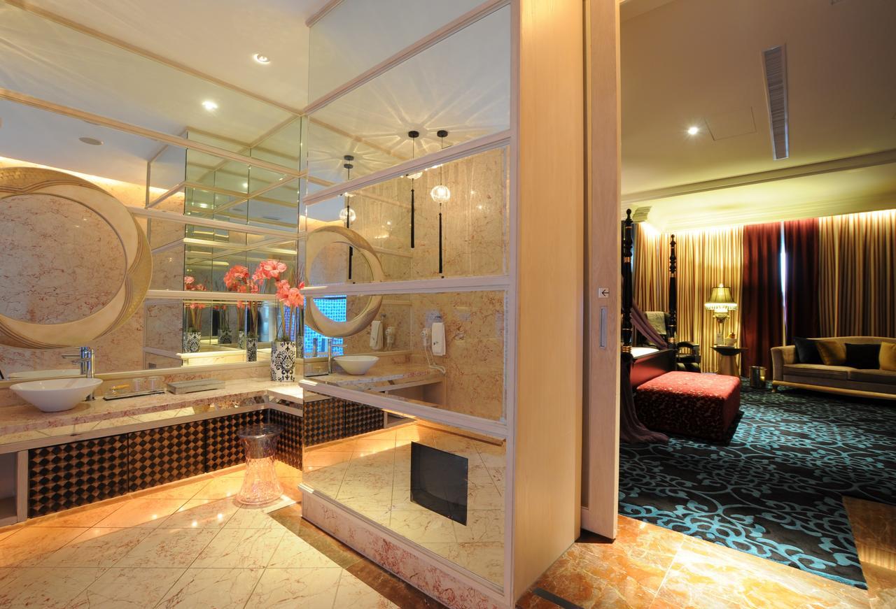 Sunshine Motel Taichung Extérieur photo