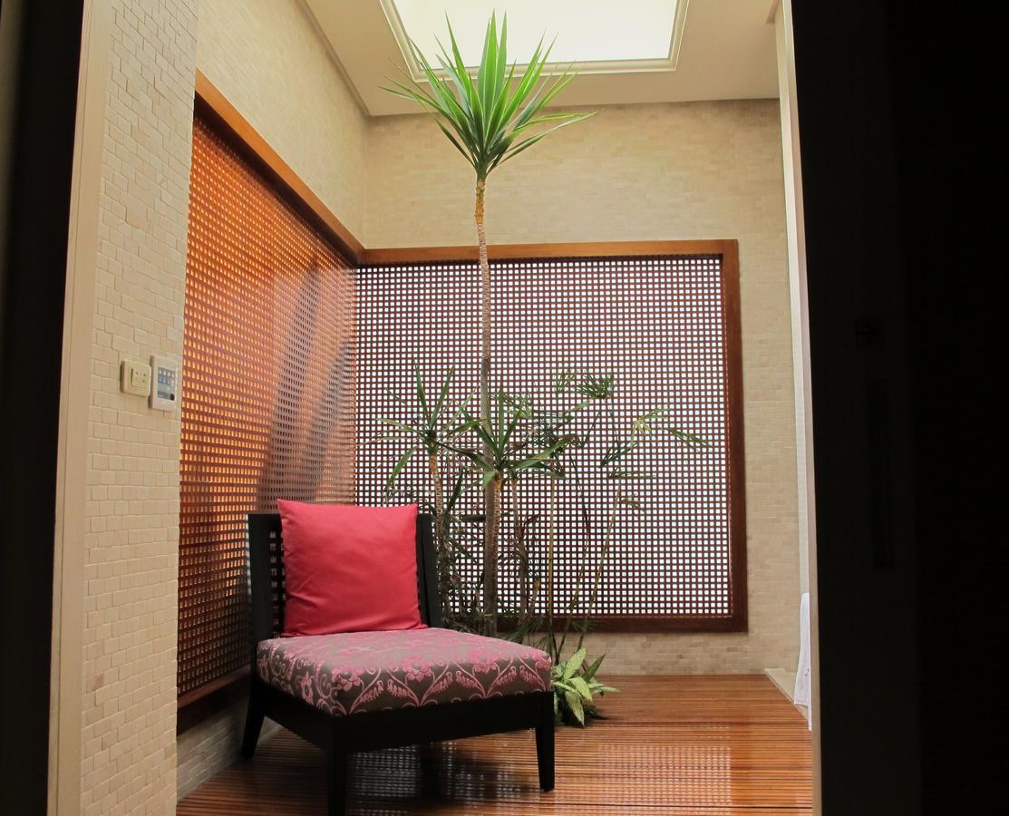 Sunshine Motel Taichung Extérieur photo