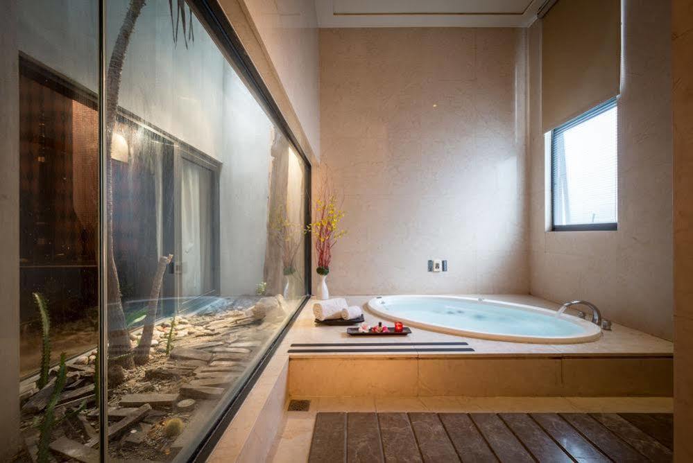 Sunshine Motel Taichung Extérieur photo